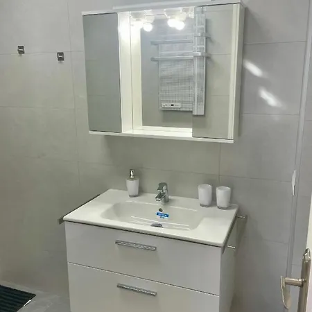 Apartment Alteawohnung - Life: Pueblo, Iglesia, Pool, Montana *